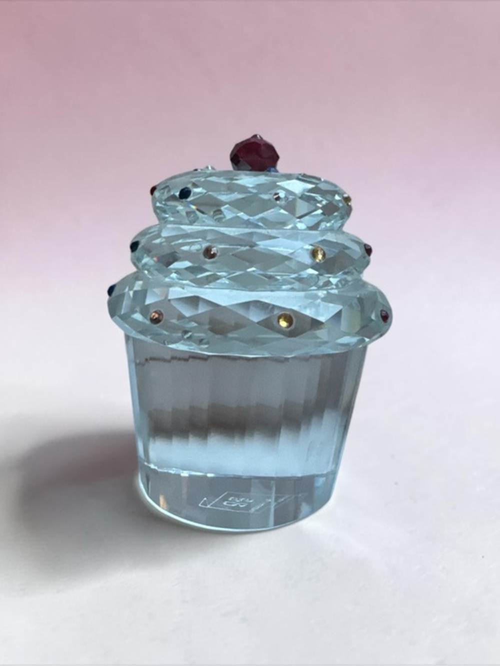 Simon Designs Crystal Cupcake Figurine with Rhinestone Accents Home Decor Gift